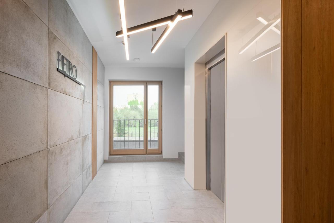 Wola Nakielska Comfort Apartment 华沙 外观 照片